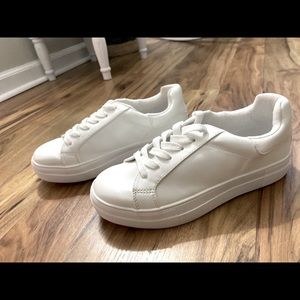 Brand New from pink lily boutique